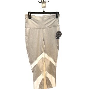 NWT Womens Size M Gray White Xersion Leggings High Rise Quick Dry 7/8 Ankle